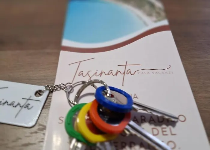 Tasinanta アパート カピターナ